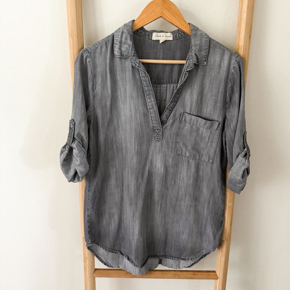 Anthropologie Cloth & Stone Shirt Small Gray Tencel Chambray Roll Tab Sleeve